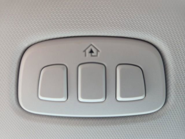 Used 2025 Ford Escape Platinum image 37