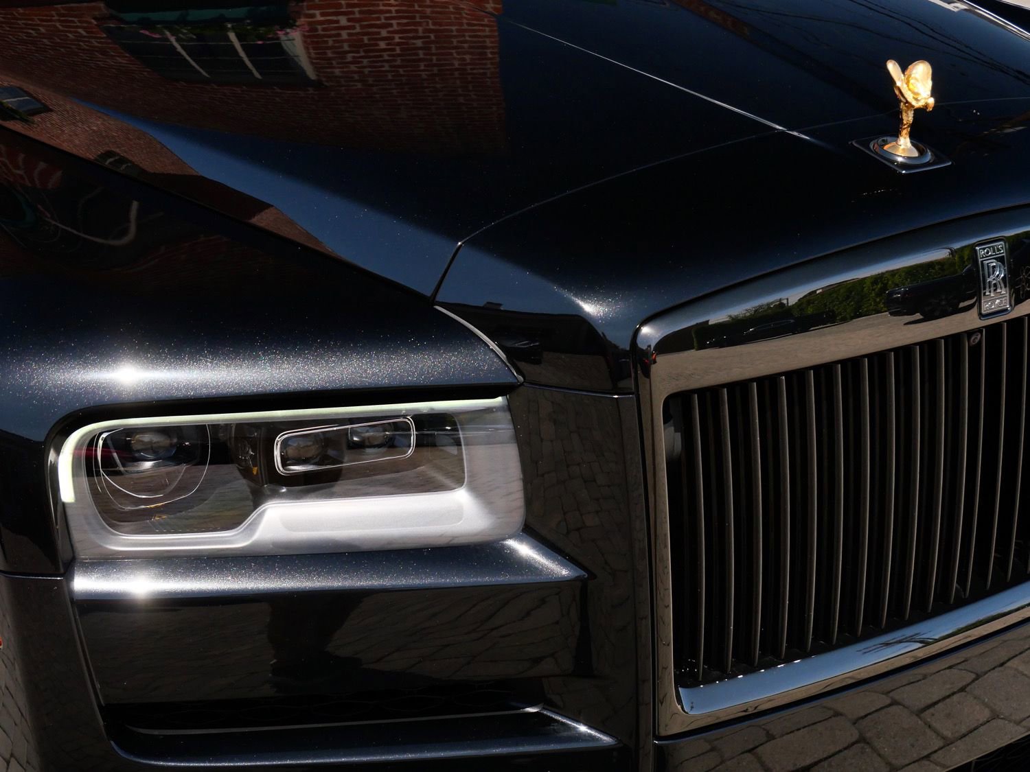 Used 2022 Rolls-Royce Cullinan Black Badge w/ Dark Exterior Package AWD/4WD image 22