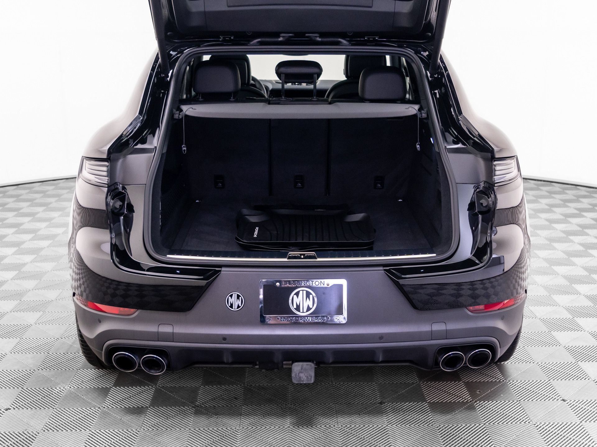 Certified 2025 Porsche Cayenne Coupe AWD/4WD image 33