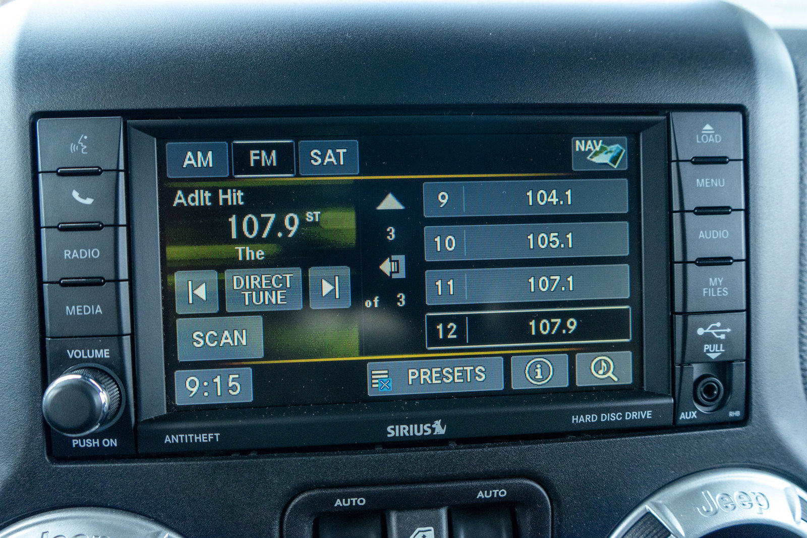 Used 2015 Jeep Wrangler Sahara image 15