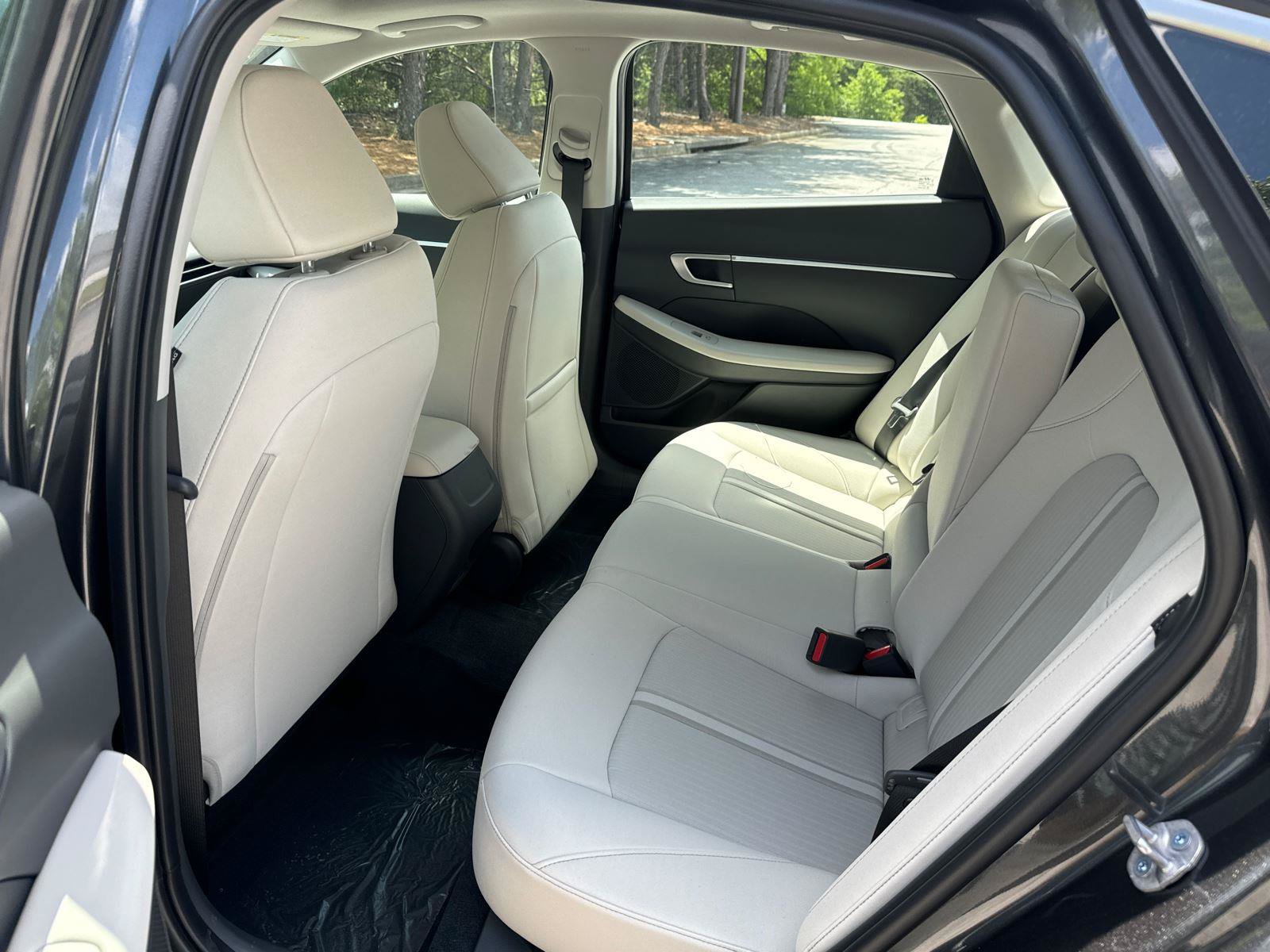 Certified 2024 Hyundai Sonata SEL w/ Convenience Package FWD image 14