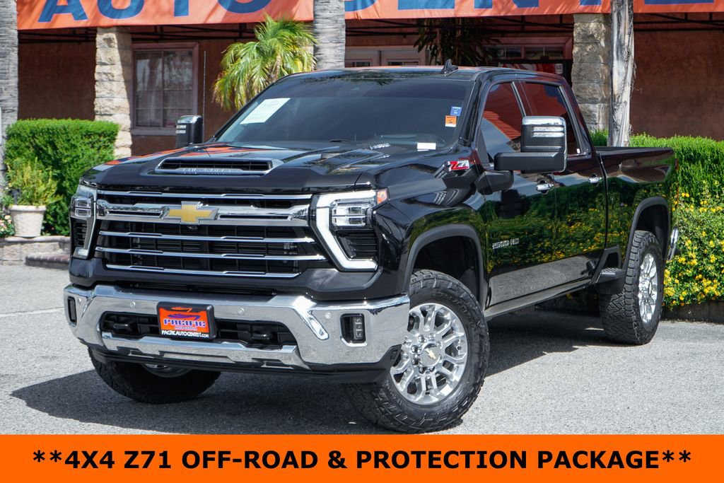 Used 2024 Chevrolet Silverado 2500 LTZ w/ LTZ Premium Package AWD/4WD image 4