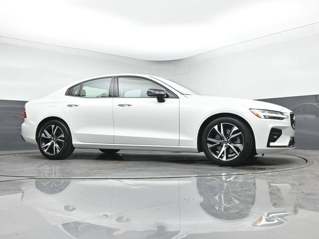 Used 2023 Volvo S60 B5 Core w/ Climate Package FWD image 32