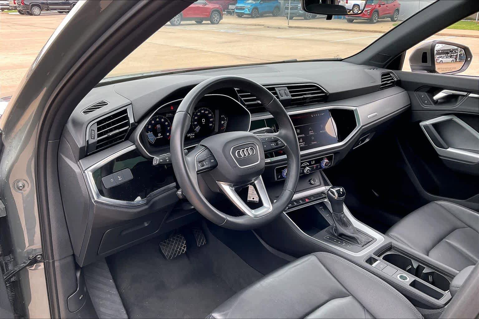 Used 2025 Audi Q3 2.0T Premium AWD/4WD image 18