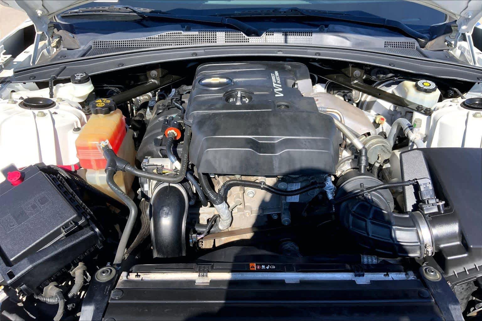 Used 2019 Chevrolet Camaro LT RWD image 27