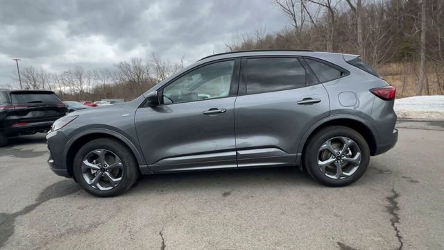 Used 2024 Ford Escape ST-Line image 5