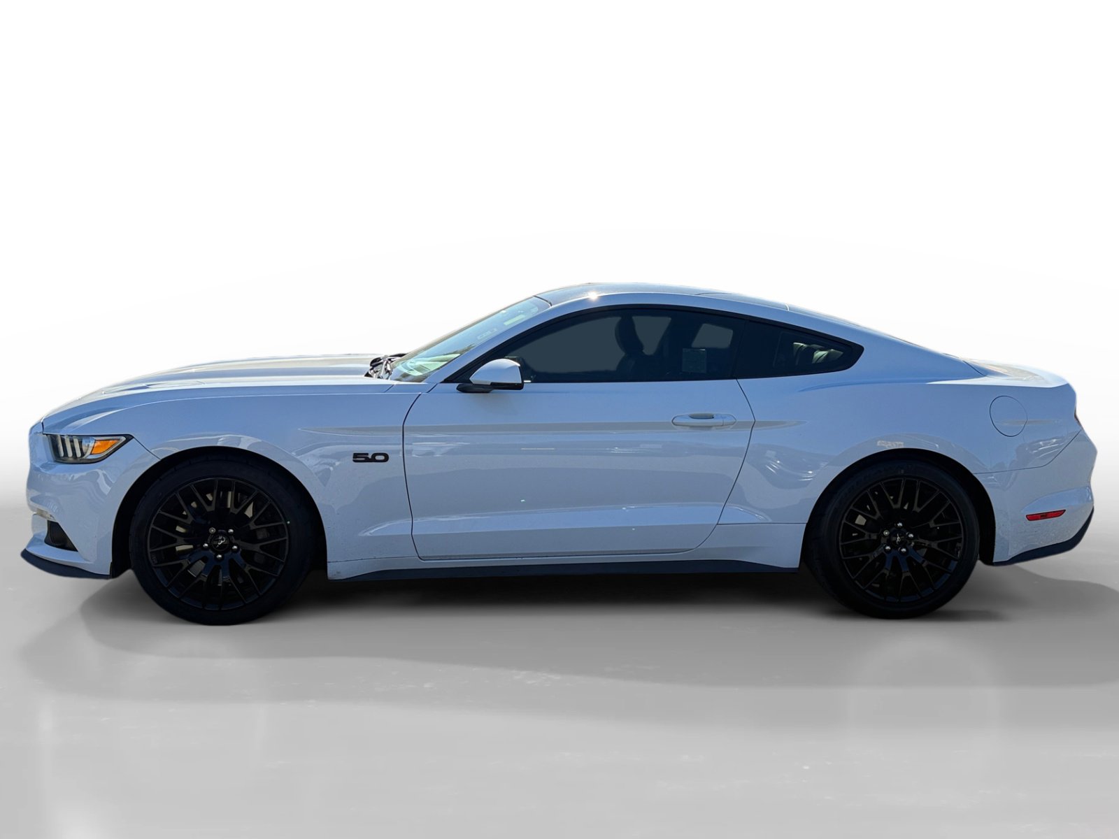 Used 2017 Ford Mustang GT Premium w/ GT Performance Package RWD image 2