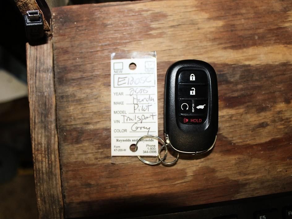 Used 2025 Honda Pilot TrailSport image 43