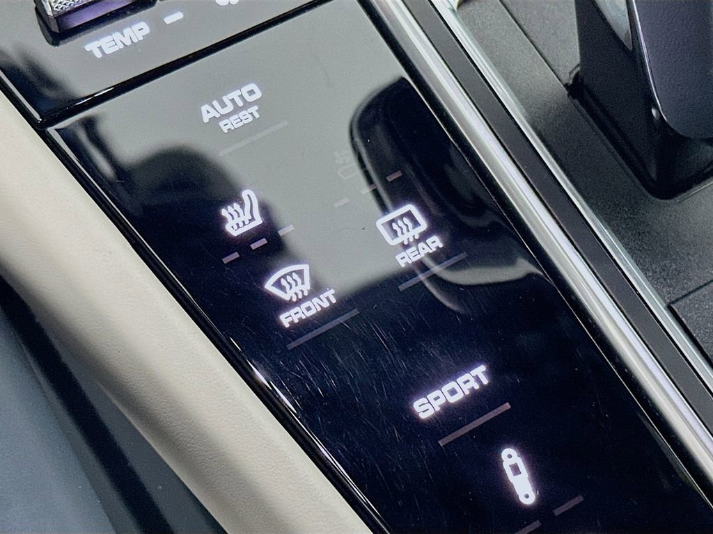 Certified 2019 Porsche Cayenne AWD/4WD image 22