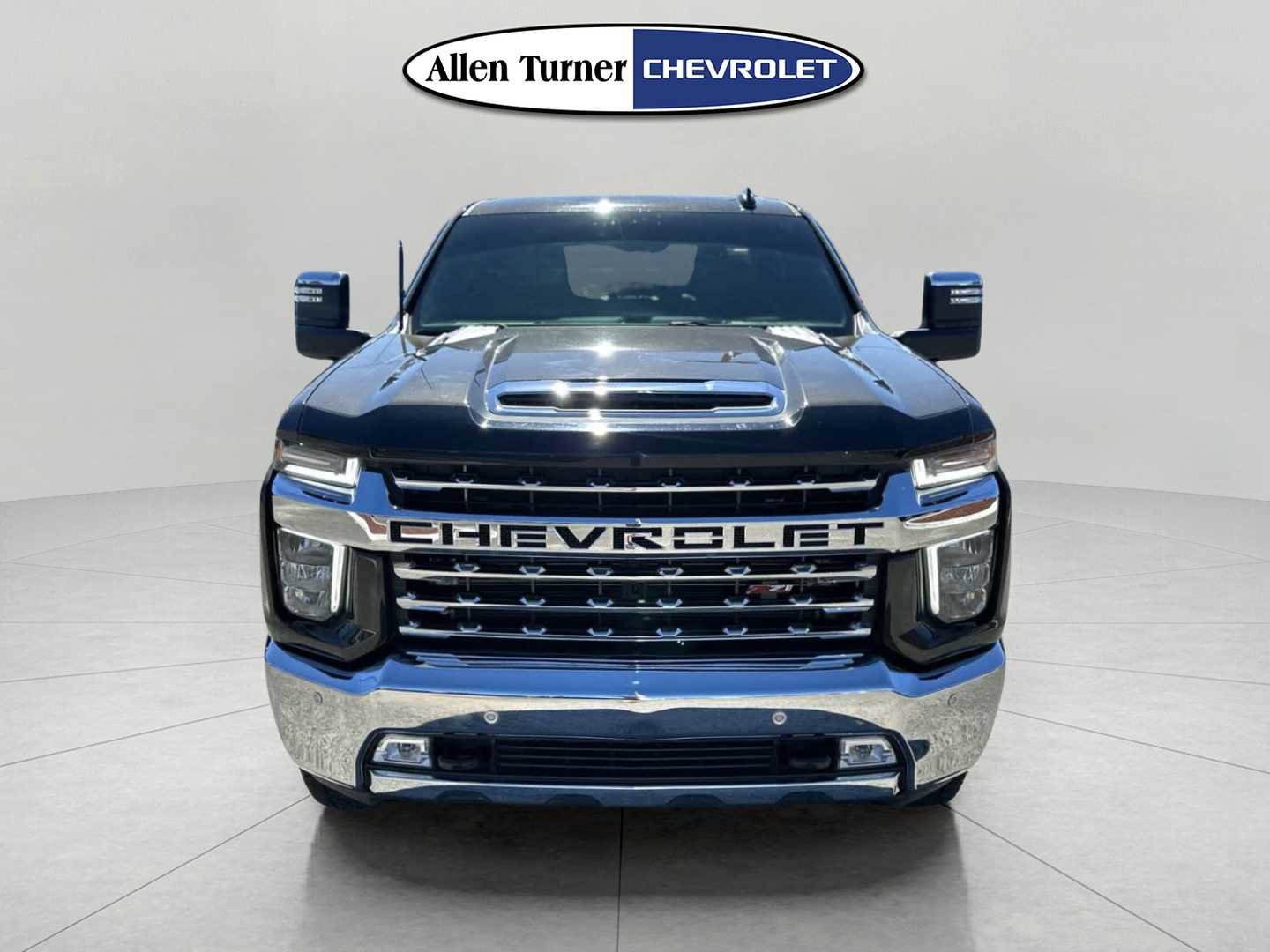 Used 2022 Chevrolet Silverado 2500 LTZ w/ LTZ Plus Package image 2