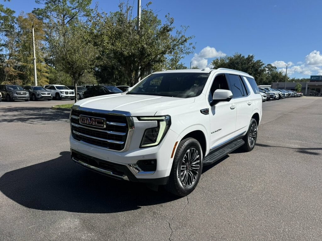 Used 2025 GMC Yukon Elevation RWD image 1