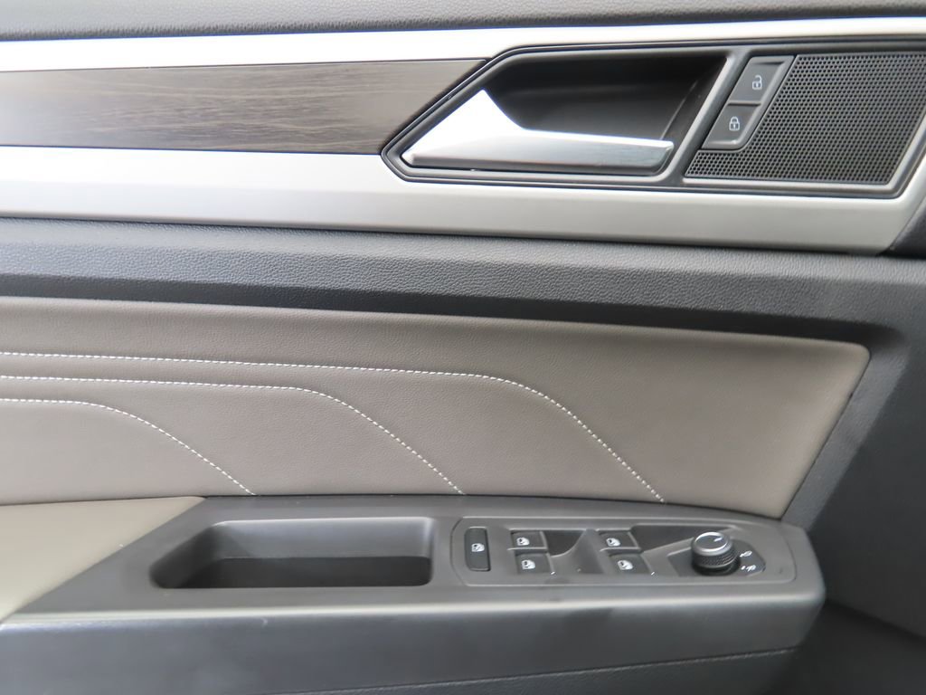 Certified 2023 Volkswagen Atlas SE w/ Panoramic Sunroof Package image 21