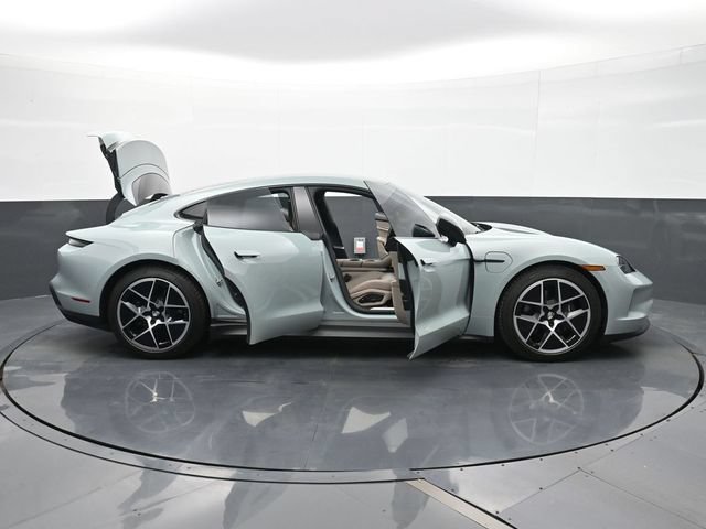 Certified 2025 Porsche Taycan AWD/4WD image 33