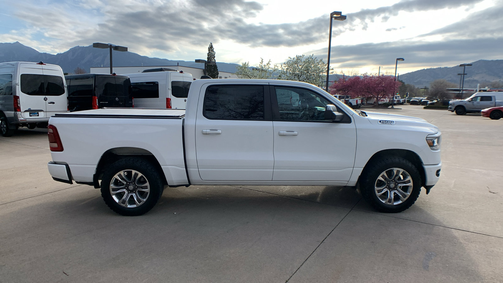 Used 2019 RAM 1500 Big Horn AWD/4WD image 4