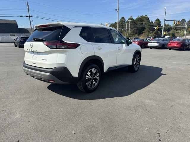 Used 2023 Nissan Rogue SV image 5