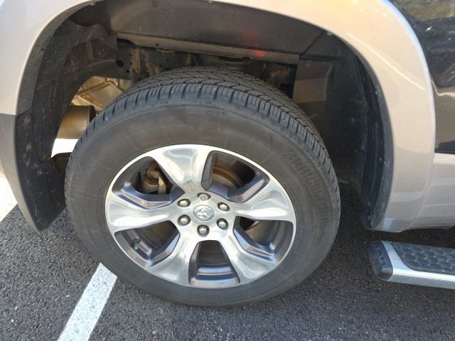 Used 2019 RAM 1500 Laramie AWD/4WD image 13