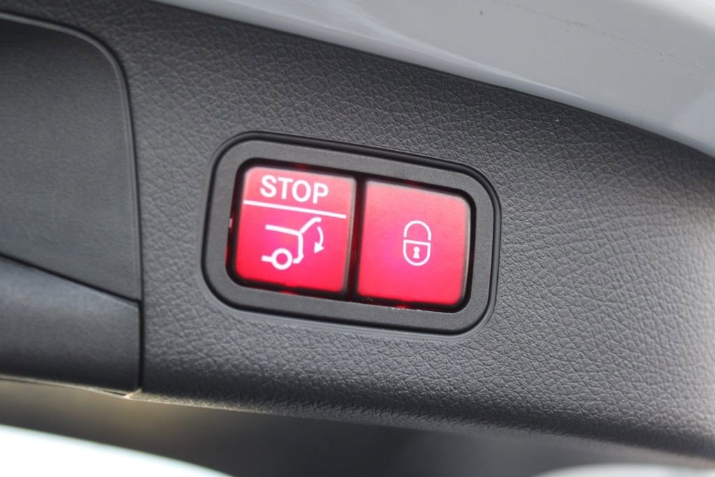 Certified 2023 Mercedes-Benz GLA 250 4MATIC image 33