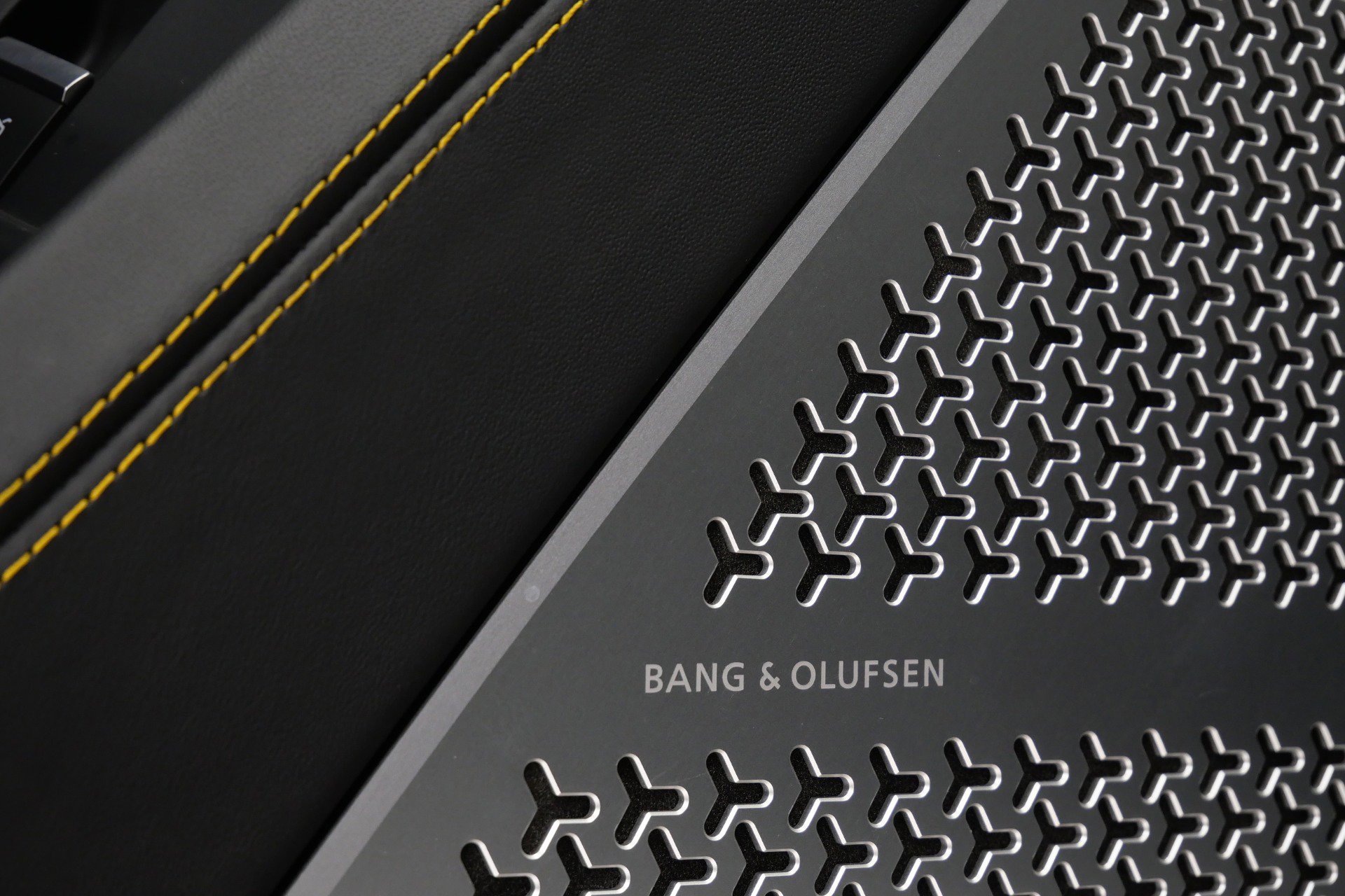 Used 2021 Lamborghini Urus AWD/4WD image 29