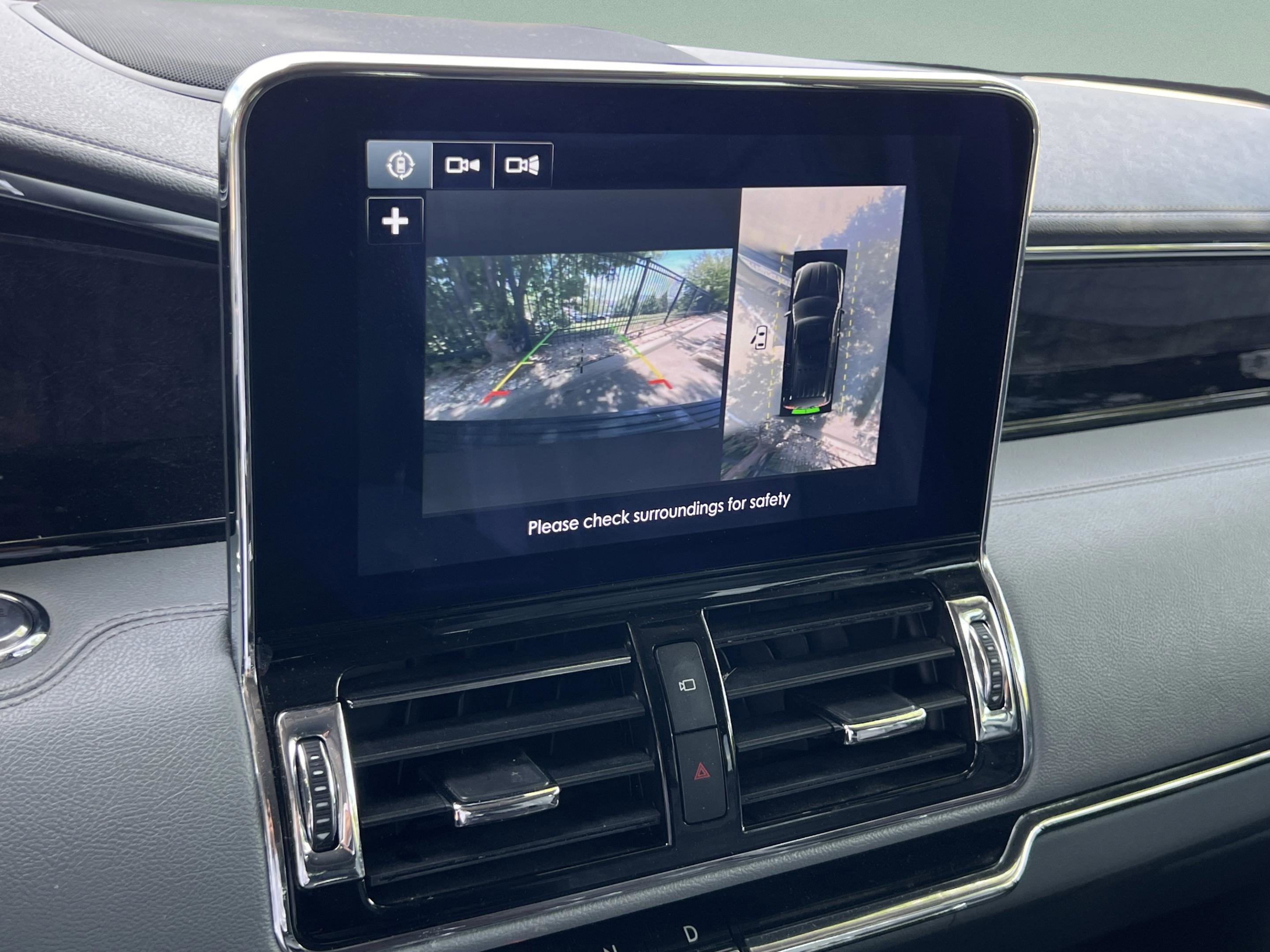 Used 2019 Lincoln Navigator Reserve AWD/4WD image 17