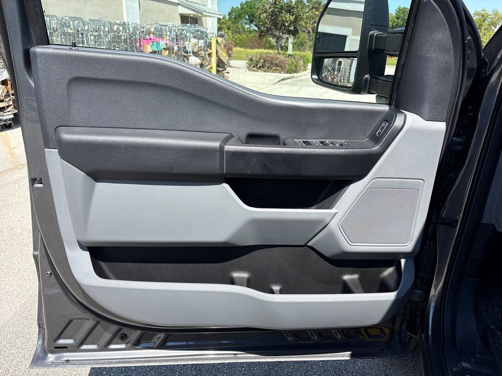 New 2026 Ford F350 XL w/ XL Chrome Package image 24