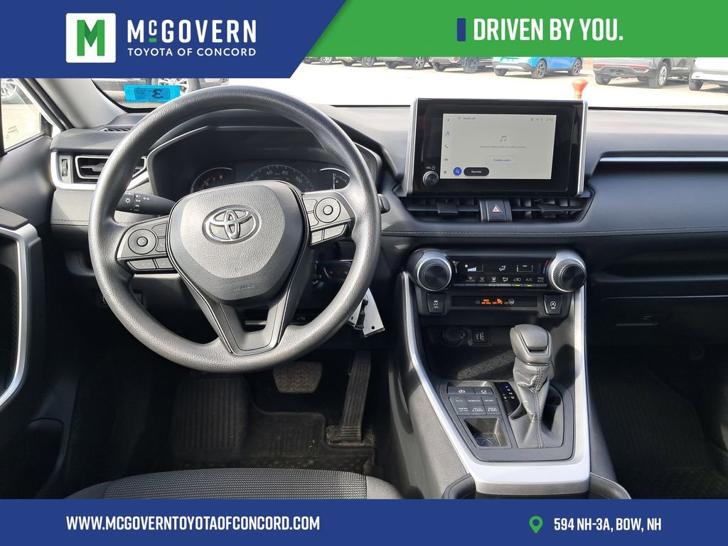 Used 2024 Toyota RAV4 LE AWD/4WD image 19