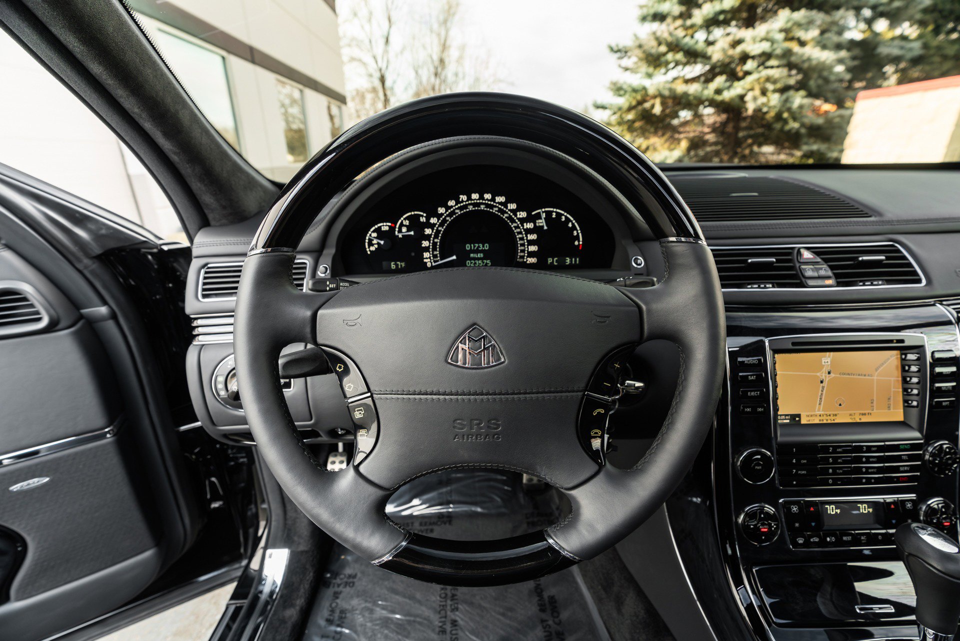 Used 2009 Maybach 57 S image 11