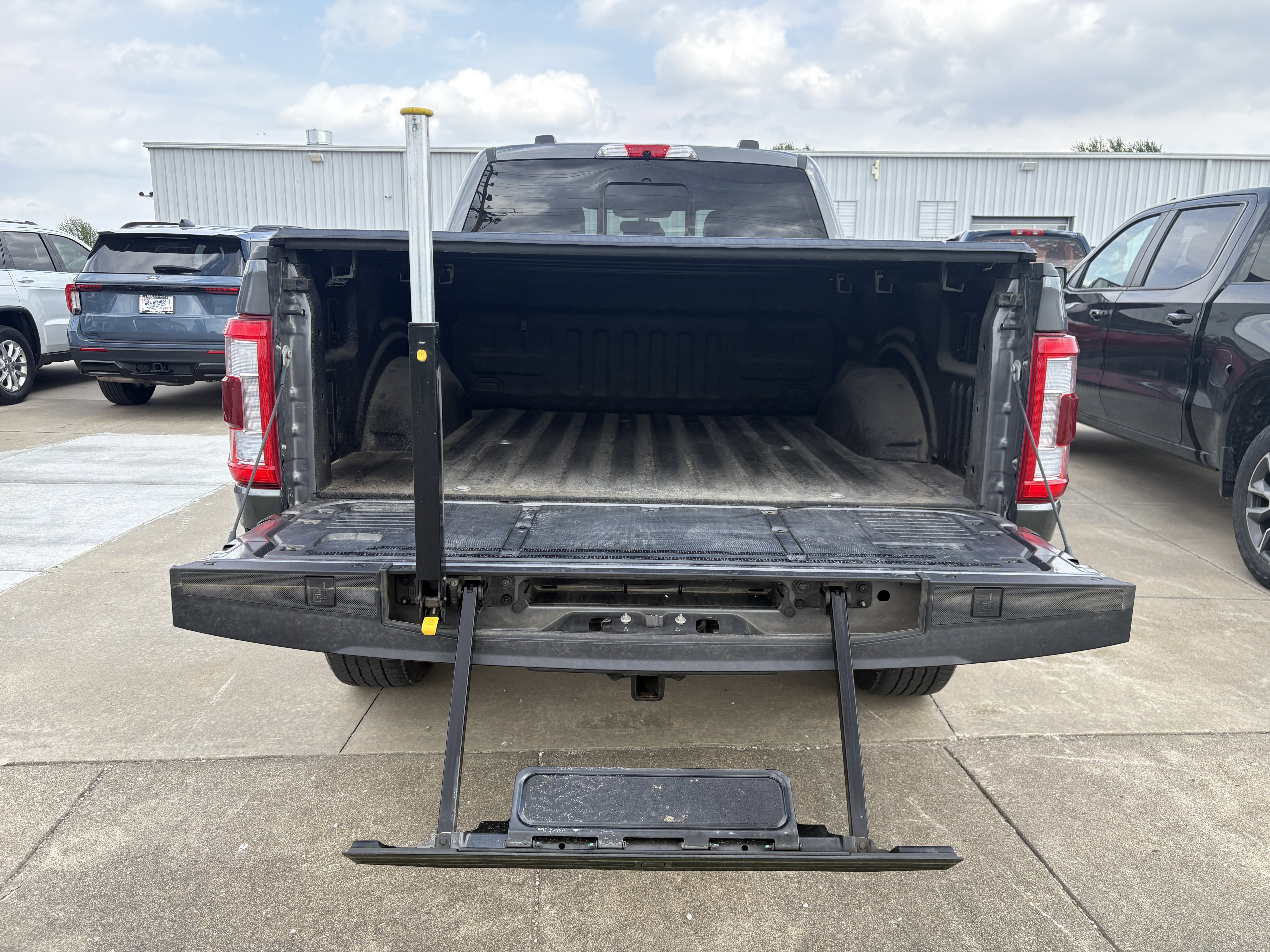 Used 2022 Ford F150 Platinum w/ Equipment Group 701A High image 16