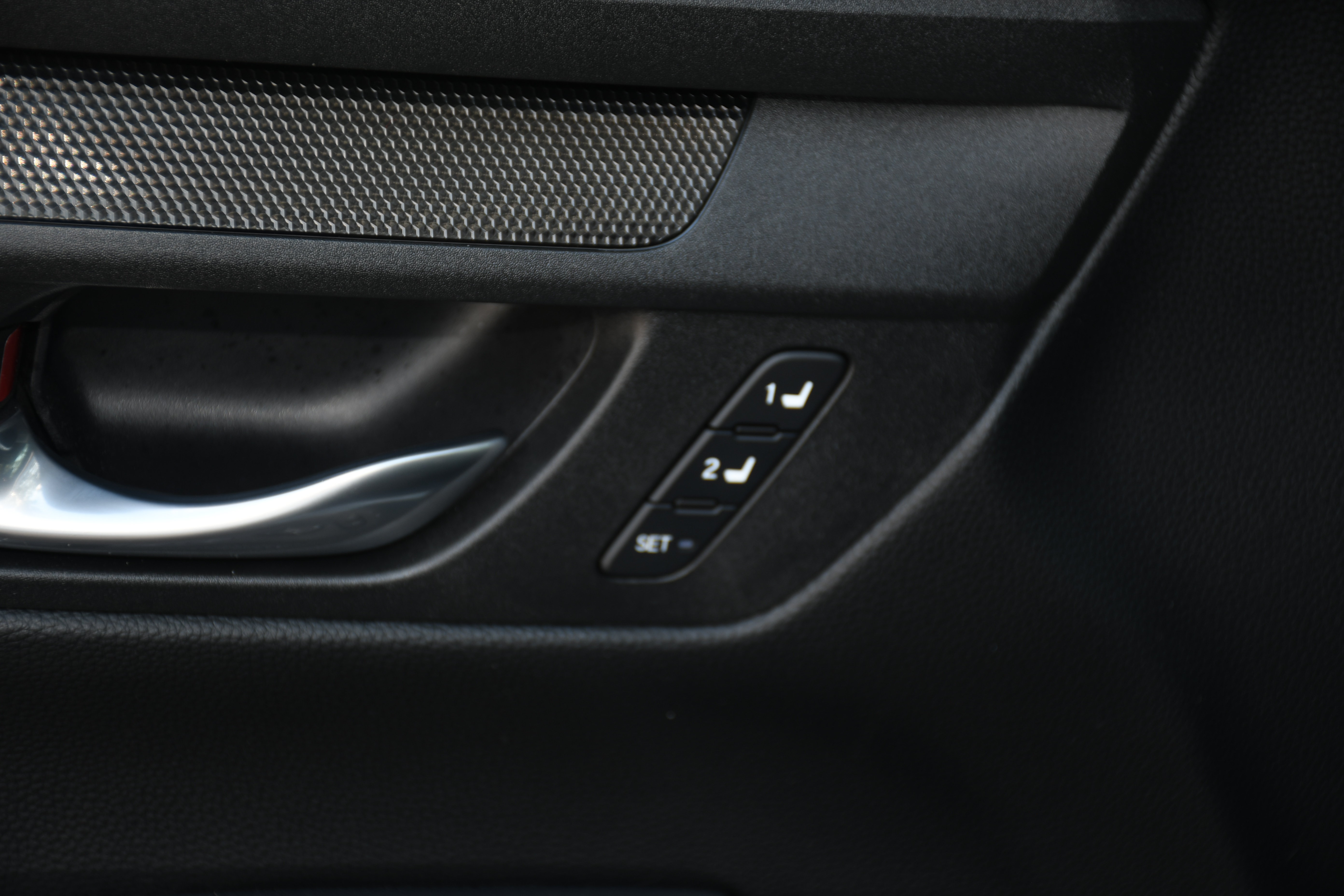 Certified 2025 Honda CR-V Sport-L image 12