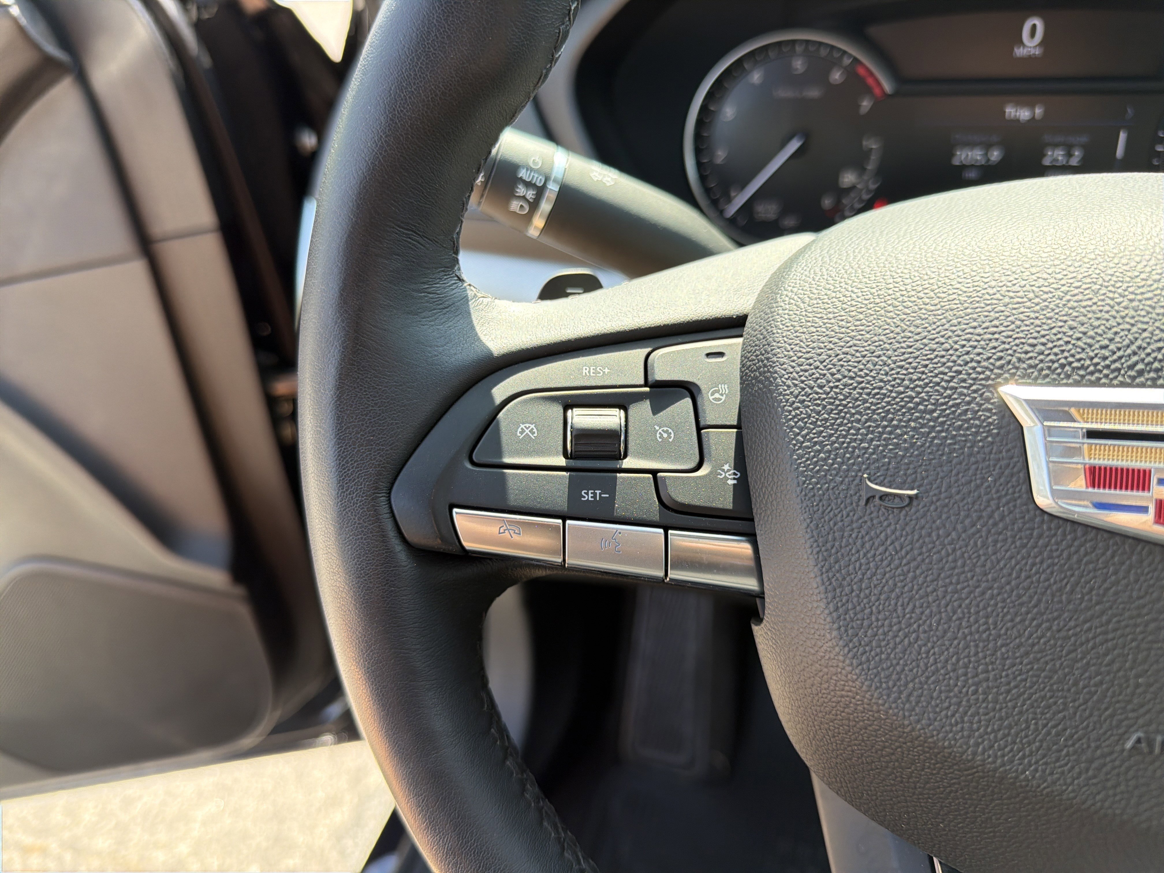 Used 2023 Cadillac XT4 Premium Luxury w/ Enhanced Visibility Package image 34