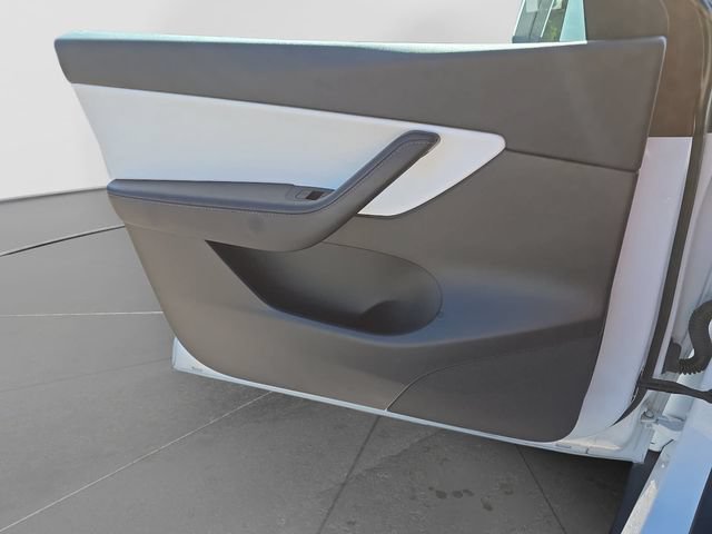 Used 2021 Tesla Model Y Performance AWD/4WD image 22