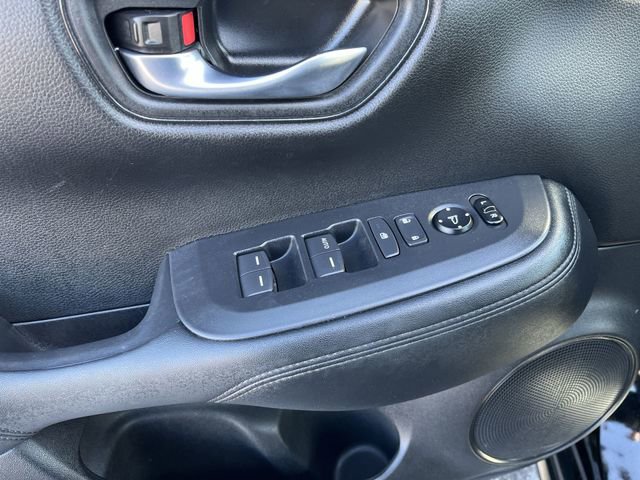 Used 2023 Honda HR-V LX image 17