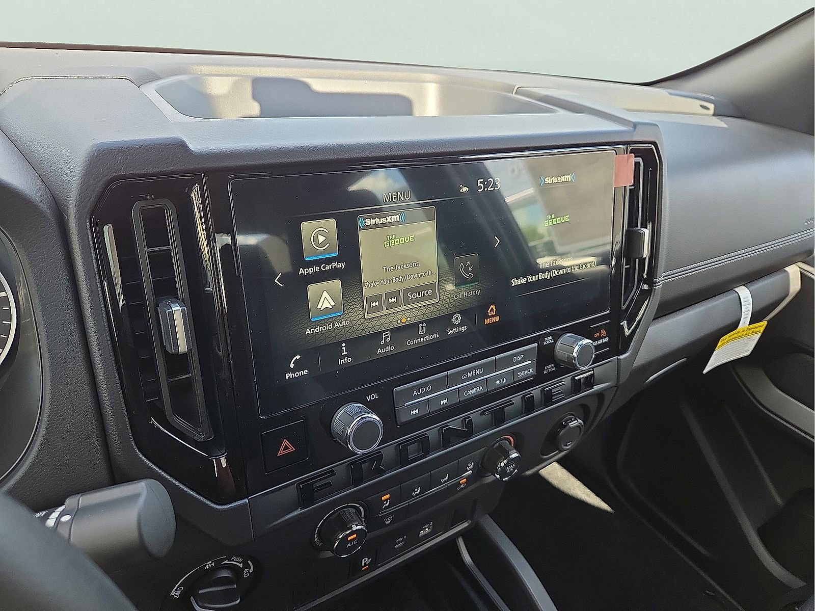 New 2026 Nissan Frontier SV w/ Tow Package AWD/4WD image 16