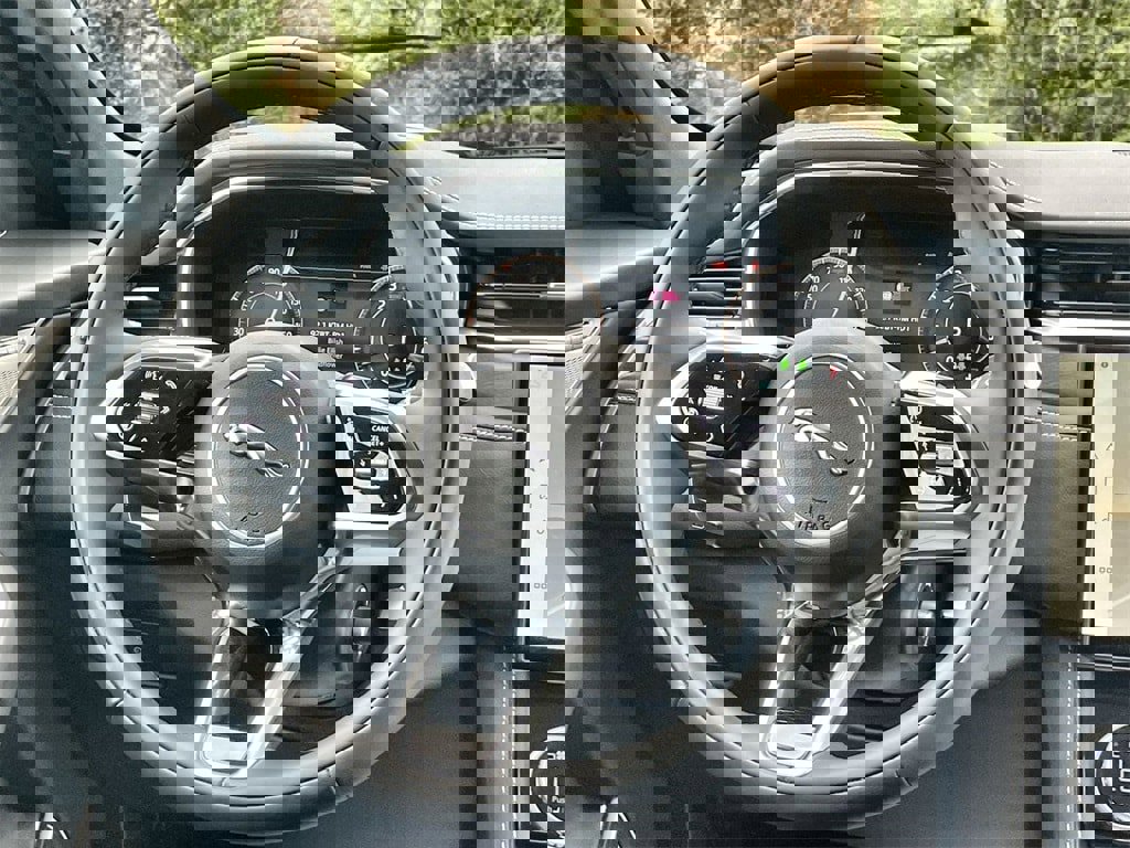 New 2026 Jaguar F-PACE R-Dynamic S image 21