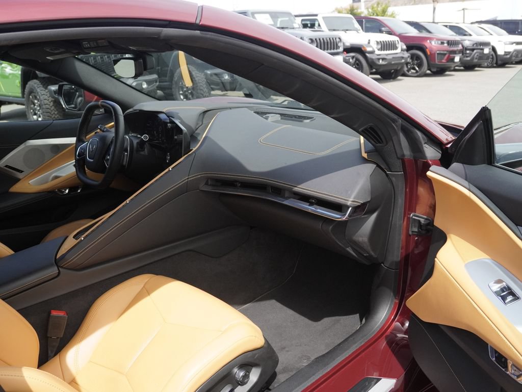 Used 2020 Chevrolet Corvette Stingray Preferred Cpe w/ 2LT Preferred Equipment Group RWD image 31