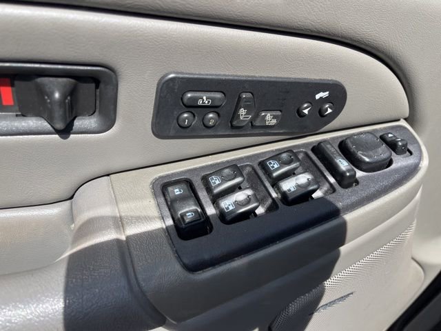 Used 2004 Chevrolet Suburban LT w/ Preferred Equipment Group image 18