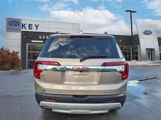 Used 2023 GMC Acadia SLE w/ Driver Convenience Package image 4