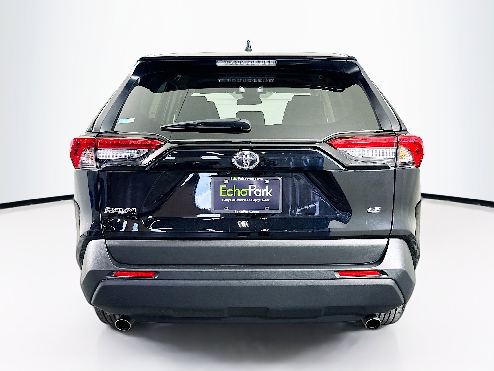 Used 2025 Toyota RAV4 LE image 7