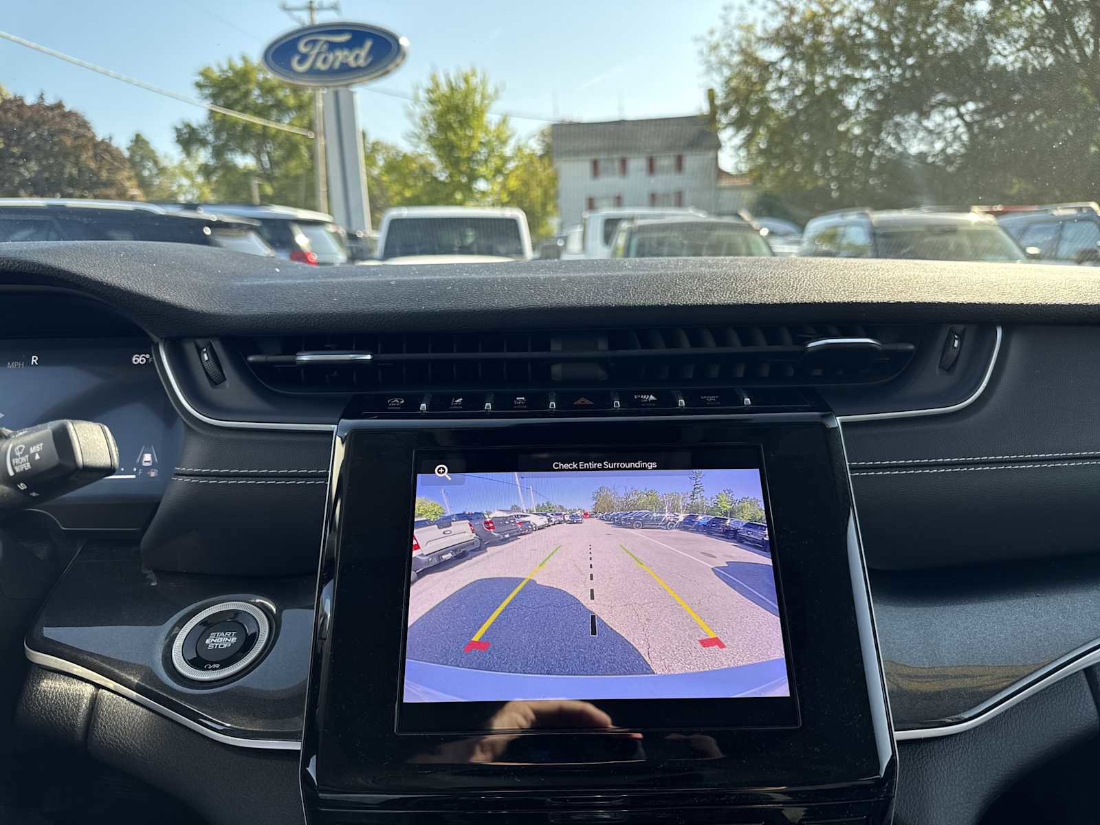 Used 2022 Jeep Grand Cherokee L Laredo w/ Luxury Tech Group I image 28