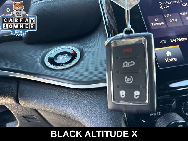 Used 2024 Jeep Grand Cherokee Altitude image 38