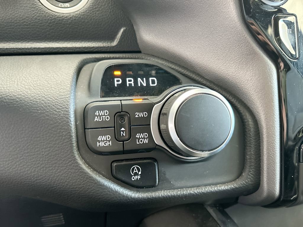 Used 2025 RAM 1500 Big Horn AWD/4WD image 31