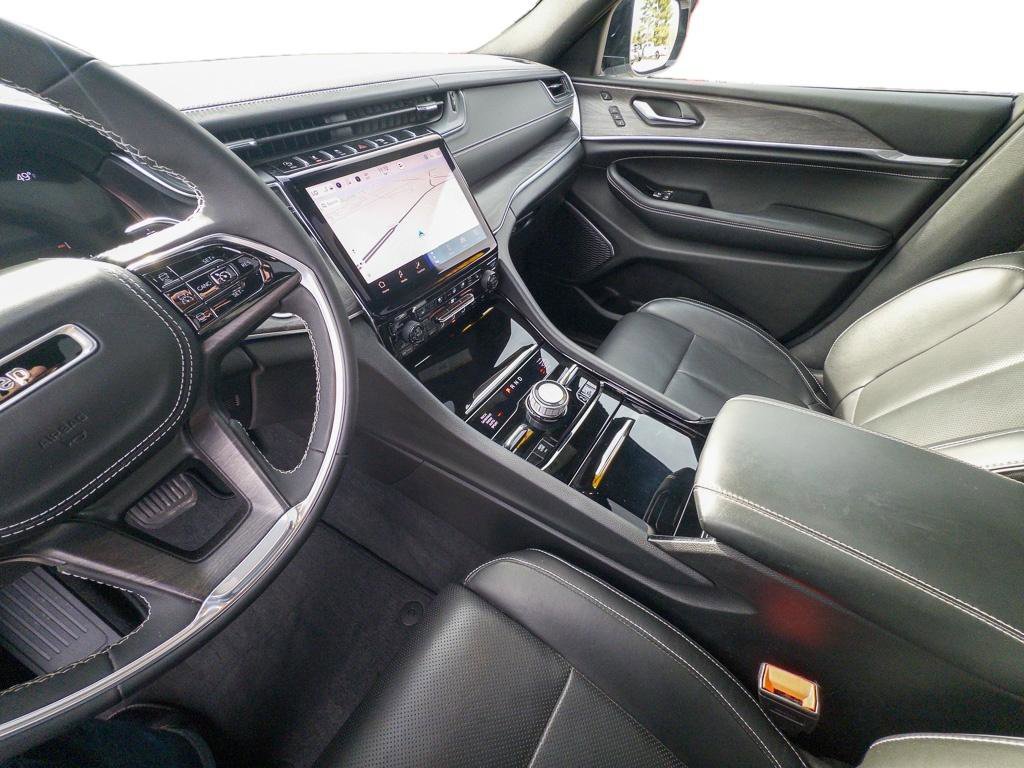 Used 2023 Jeep Grand Cherokee Overland w/ Luxury Tech Group IV image 20