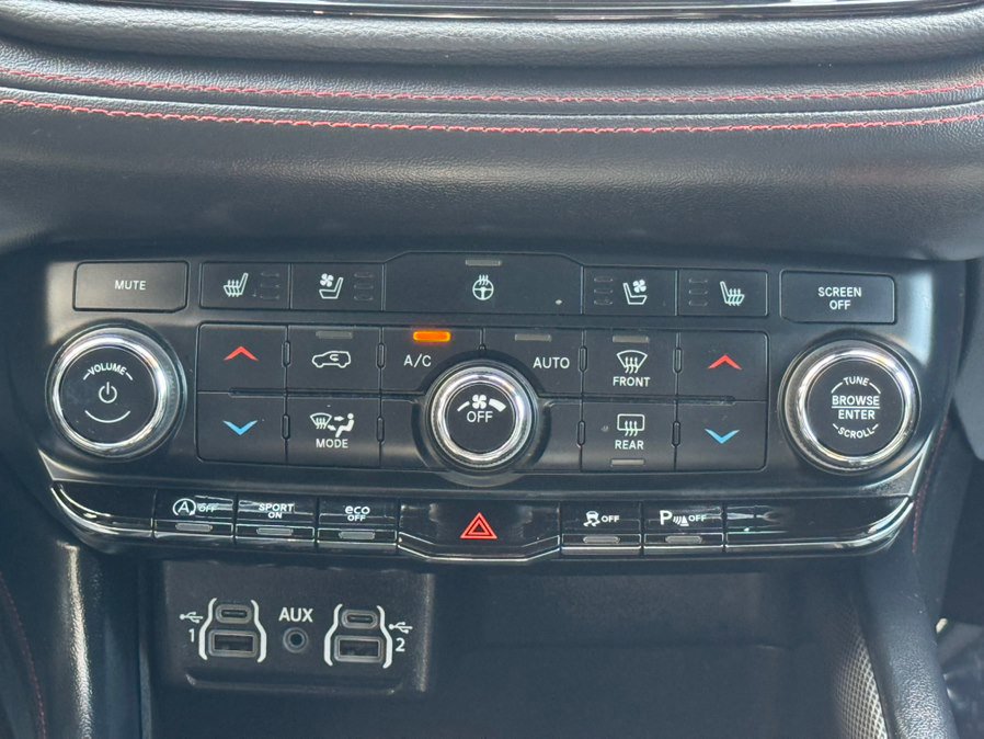 Used 2024 Dodge Durango GT image 24