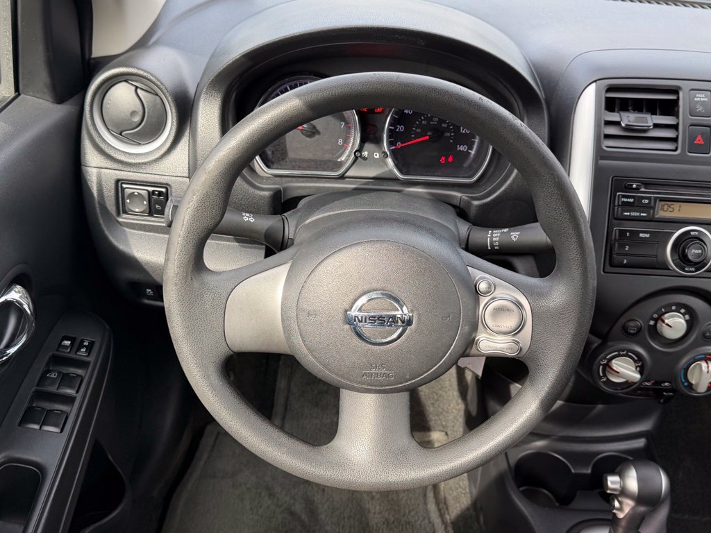 Used 2014 Nissan Versa SV FWD image 22