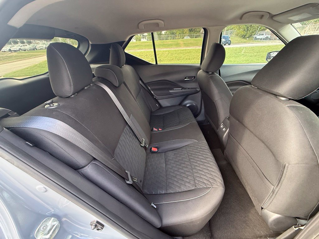 Used 2021 Nissan Kicks SV FWD image 33