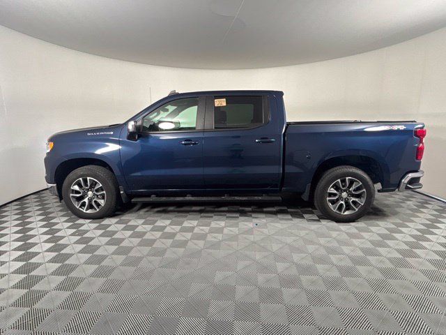 Used 2022 Chevrolet Silverado 1500 LT AWD/4WD image 39