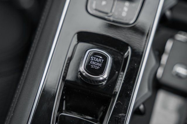 Certified 2025 Volvo XC90 T8 Core w/ Climate Package image 23