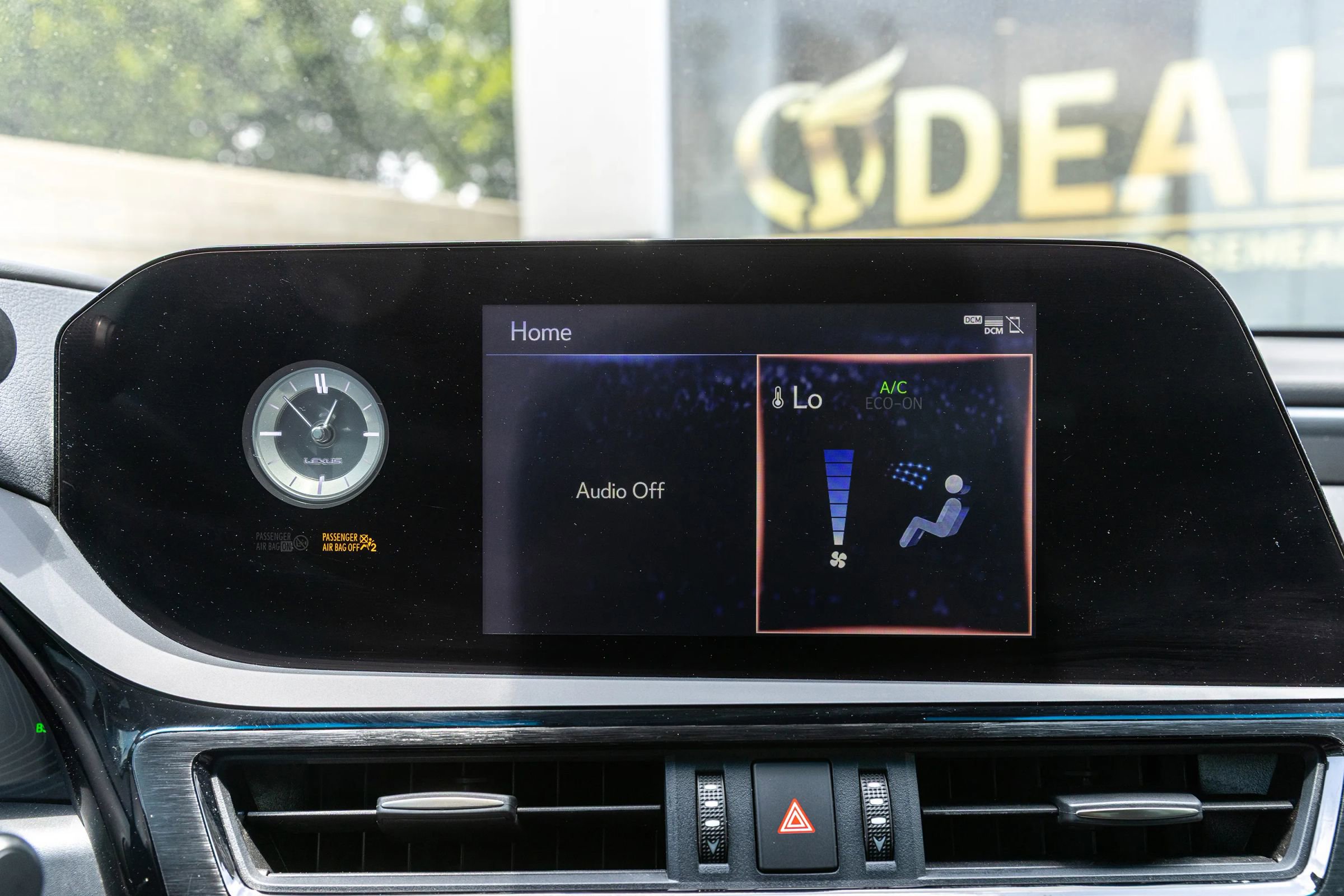 Used 2022 Lexus ES 300h w/ Accessory Package FWD image 16