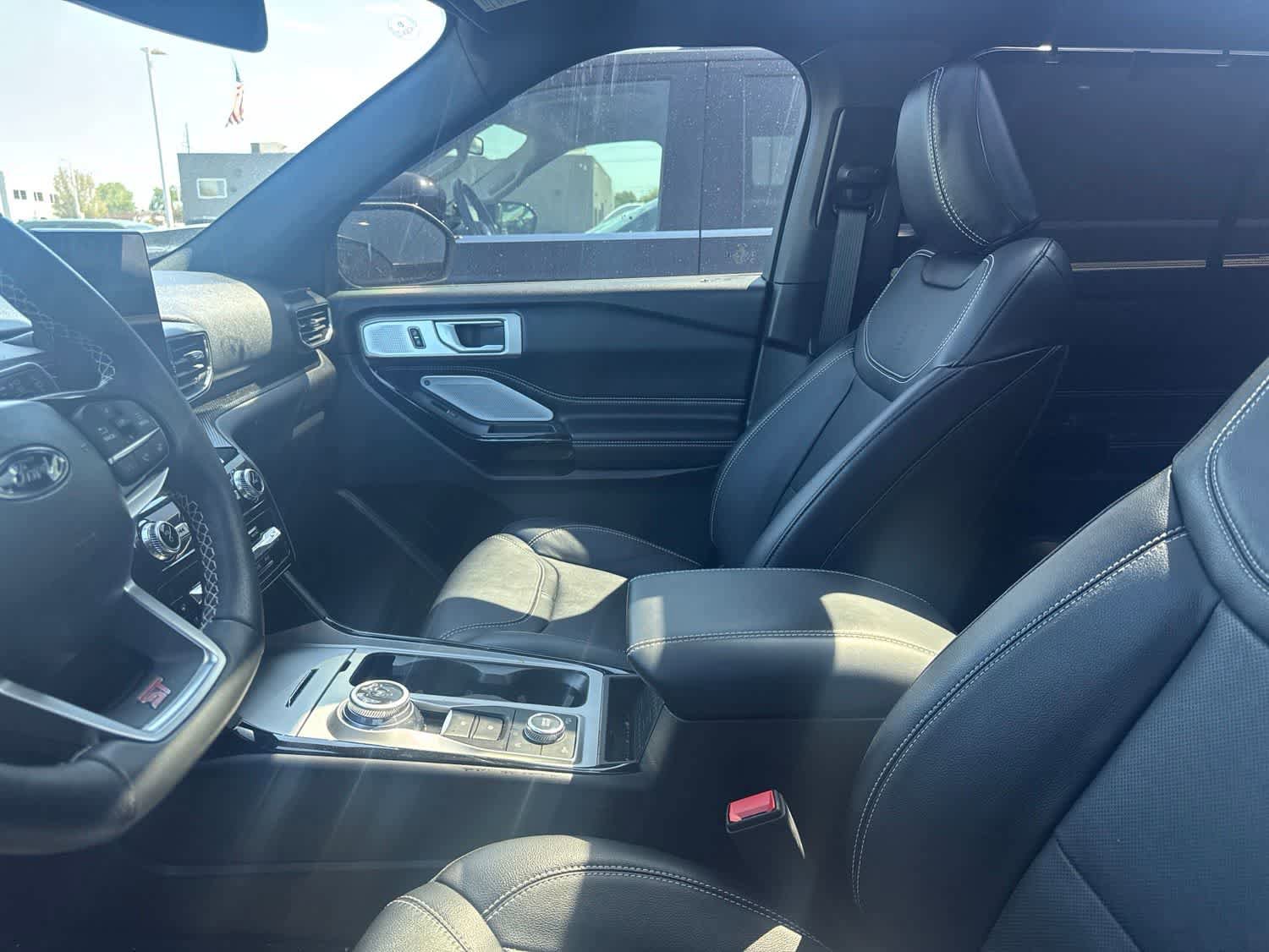 Used 2023 Ford Explorer ST w/ Equipment Group 401A AWD/4WD image 30