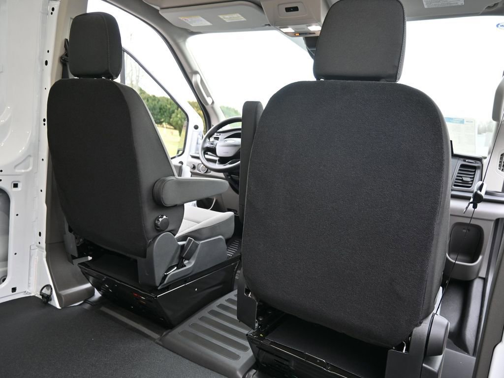 New 2026 Ford Transit 250 148 Medium Roof image 39