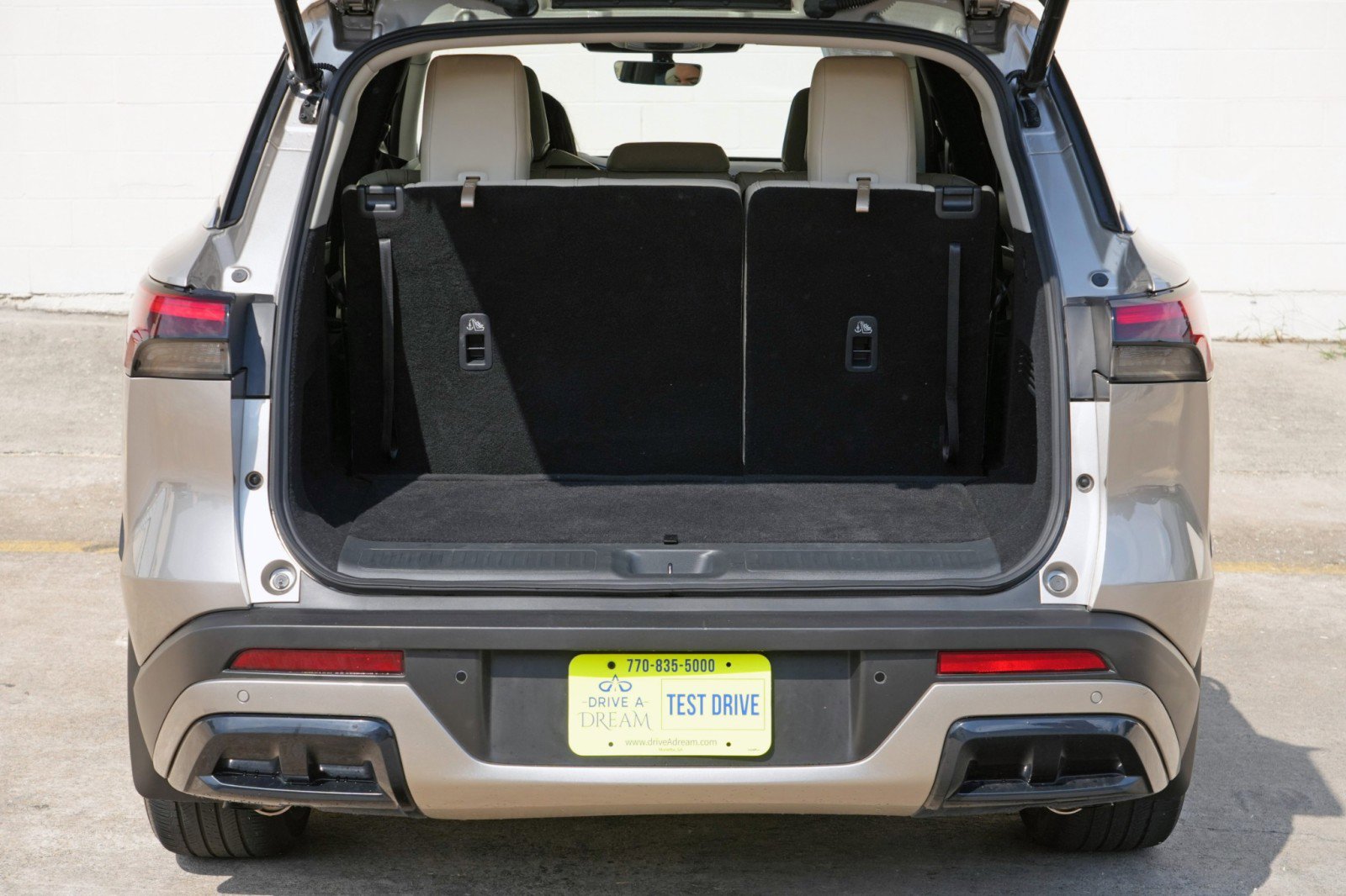 Used 2025 INFINITI QX60 Luxe FWD image 10